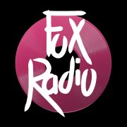 FOX RADIO Blanc 33x33cm 300ppx jpeg Fond Noir Disc2 (1)